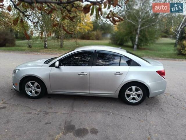 Серый Шевроле Круз, объемом двигателя 1.4 л и пробегом 86 тыс. км за 7200 $, фото 3 на Automoto.ua