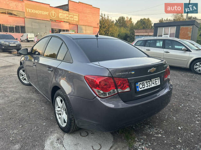 Серый Шевроле Круз, объемом двигателя 1.8 л и пробегом 273 тыс. км за 7999 $, фото 16 на Automoto.ua