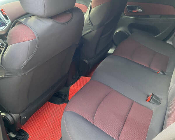 Серый Шевроле Круз, объемом двигателя 1.36 л и пробегом 115 тыс. км за 8500 $, фото 16 на Automoto.ua