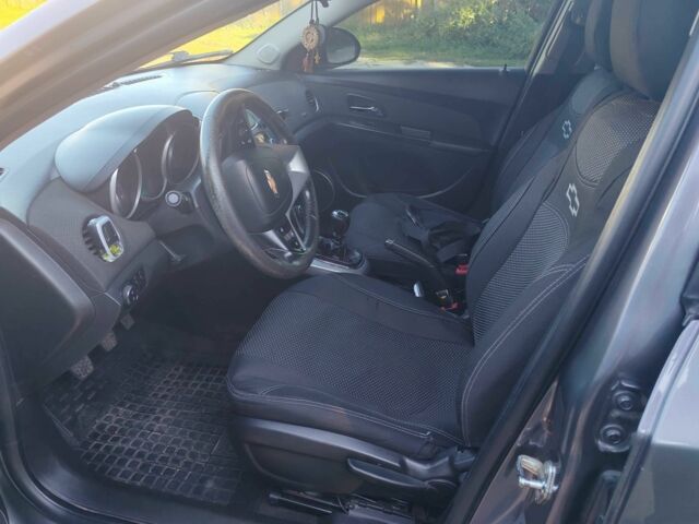 Серый Шевроле Круз, объемом двигателя 1.6 л и пробегом 125 тыс. км за 7700 $, фото 11 на Automoto.ua