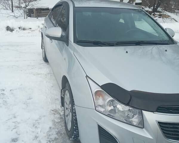 Серый Шевроле Круз, объемом двигателя 1.8 л и пробегом 105 тыс. км за 8000 $, фото 14 на Automoto.ua