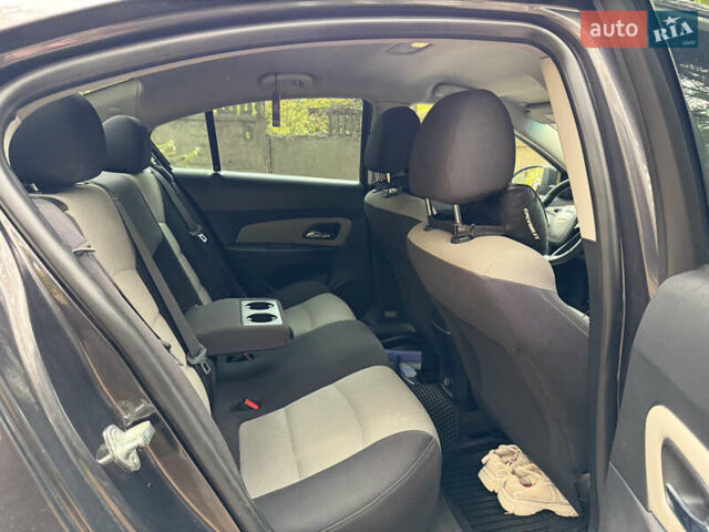 Сірий Шевроле Круз, об'ємом двигуна 1.8 л та пробігом 164 тис. км за 7900 $, фото 16 на Automoto.ua