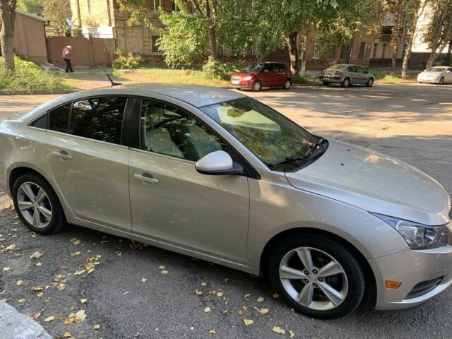 Серый Шевроле Круз, объемом двигателя 1.4 л и пробегом 250 тыс. км за 6800 $, фото 2 на Automoto.ua