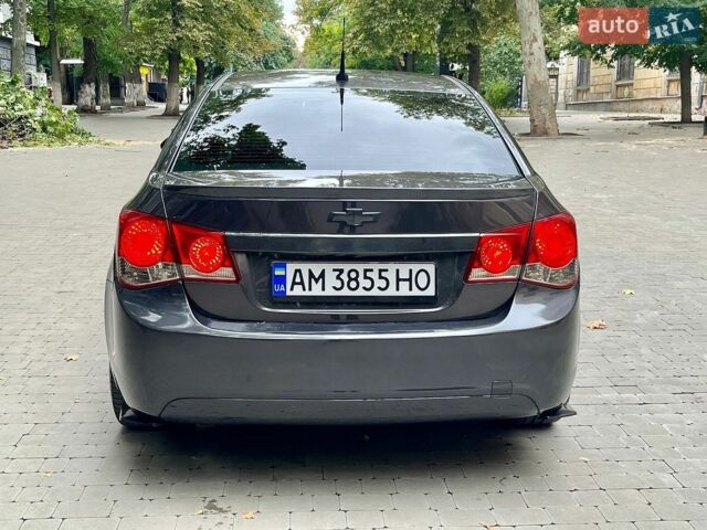 Серый Шевроле Круз, объемом двигателя 1.36 л и пробегом 257 тыс. км за 6500 $, фото 11 на Automoto.ua