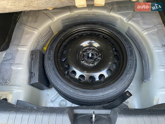 Серый Шевроле Круз, объемом двигателя 1.36 л и пробегом 115 тыс. км за 8500 $, фото 29 на Automoto.ua