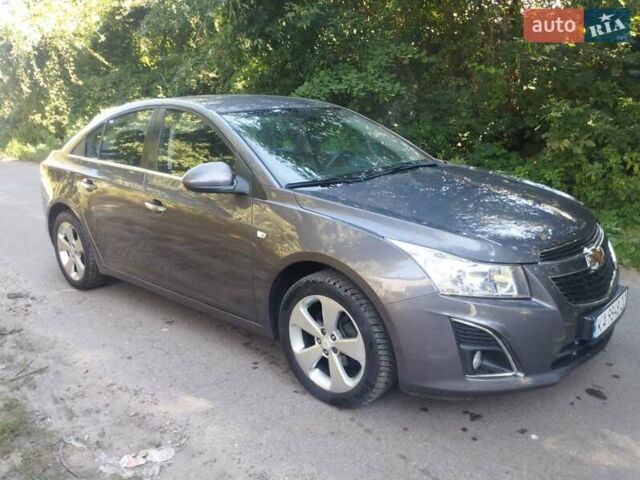 Серый Шевроле Круз, объемом двигателя 1.8 л и пробегом 178 тыс. км за 7800 $, фото 3 на Automoto.ua