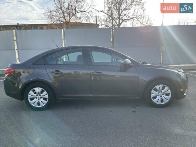 Серый Шевроле Круз, объемом двигателя 1.8 л и пробегом 89 тыс. км за 7800 $, фото 4 на Automoto.ua