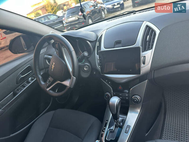 Серый Шевроле Круз, объемом двигателя 1.8 л и пробегом 273 тыс. км за 7999 $, фото 28 на Automoto.ua