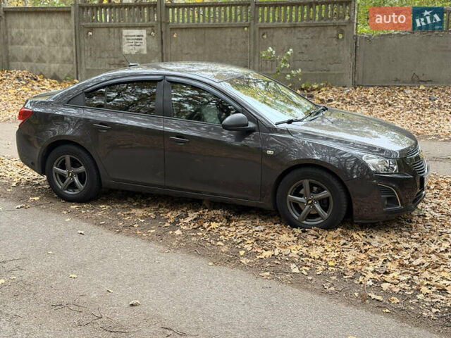 Сірий Шевроле Круз, об'ємом двигуна 1.8 л та пробігом 164 тис. км за 7900 $, фото 1 на Automoto.ua
