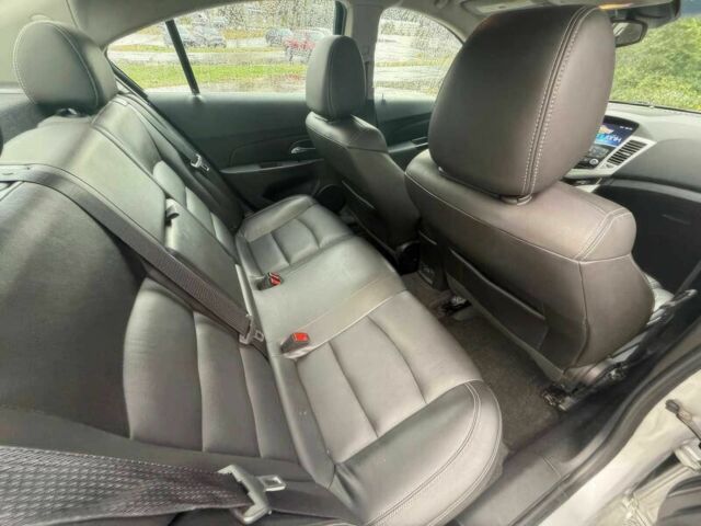 Серый Шевроле Круз, объемом двигателя 1.4 л и пробегом 75 тыс. км за 6400 $, фото 9 на Automoto.ua