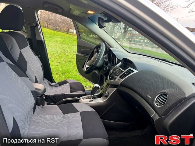 Сірий Шевроле Круз, об'ємом двигуна 1.6 л та пробігом 147 тис. км за 6500 $, фото 8 на Automoto.ua