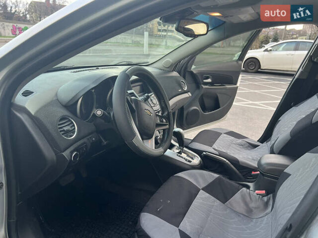 Серый Шевроле Круз, объемом двигателя 1.6 л и пробегом 142 тыс. км за 6500 $, фото 4 на Automoto.ua