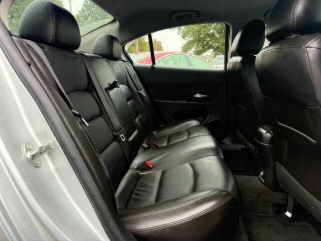 Сірий Шевроле Круз, об'ємом двигуна 1.4 л та пробігом 75 тис. км за 8000 $, фото 10 на Automoto.ua