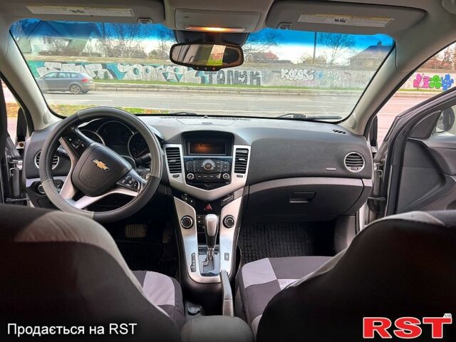 Сірий Шевроле Круз, об'ємом двигуна 1.6 л та пробігом 147 тис. км за 6500 $, фото 9 на Automoto.ua
