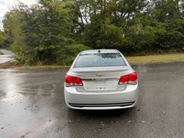 Серый Шевроле Круз, объемом двигателя 1.4 л и пробегом 75 тыс. км за 6400 $, фото 4 на Automoto.ua