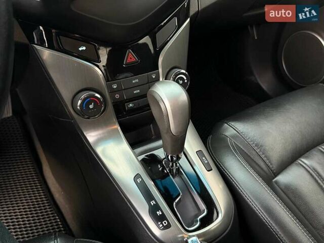 Сірий Шевроле Круз, об'ємом двигуна 2 л та пробігом 209 тис. км за 9999 $, фото 12 на Automoto.ua