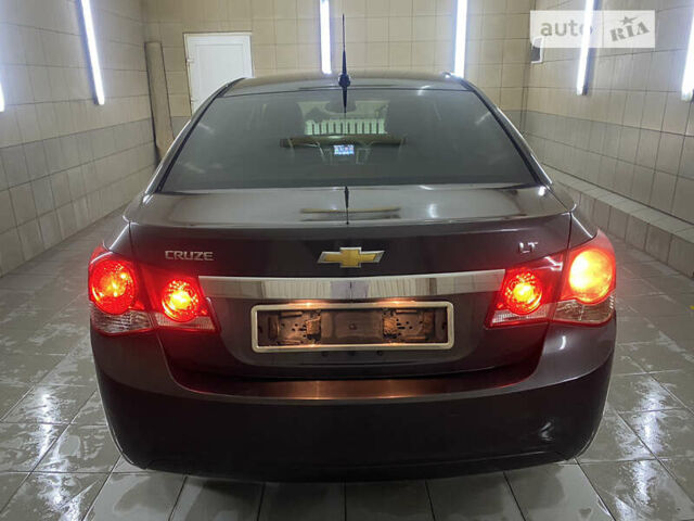 Сірий Шевроле Круз, об'ємом двигуна 1.4 л та пробігом 130 тис. км за 10000 $, фото 37 на Automoto.ua