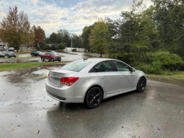 Серый Шевроле Круз, объемом двигателя 1.4 л и пробегом 75 тыс. км за 6400 $, фото 3 на Automoto.ua