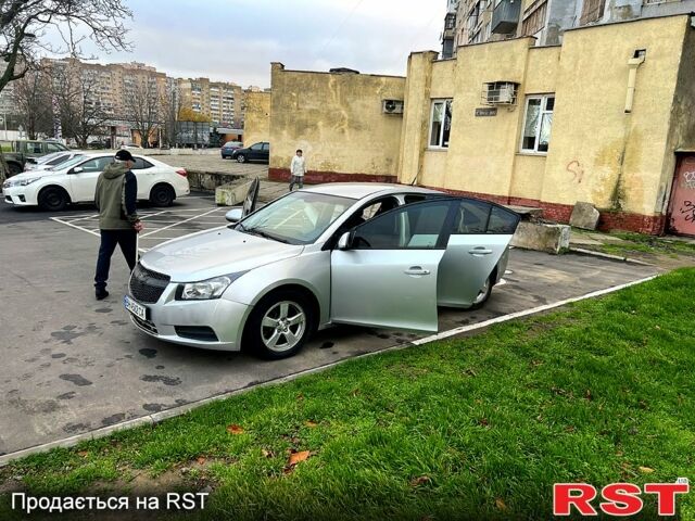 Сірий Шевроле Круз, об'ємом двигуна 1.6 л та пробігом 147 тис. км за 6500 $, фото 4 на Automoto.ua