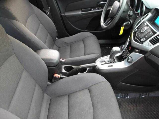 Шевроле Круз 2016 в Тернополе на Automoto.ua Серый Шевроле Круз, объемом двигателя 1.4 л и пробегом 66 тыс. км за 1800 $, фото 3 на Automoto.ua