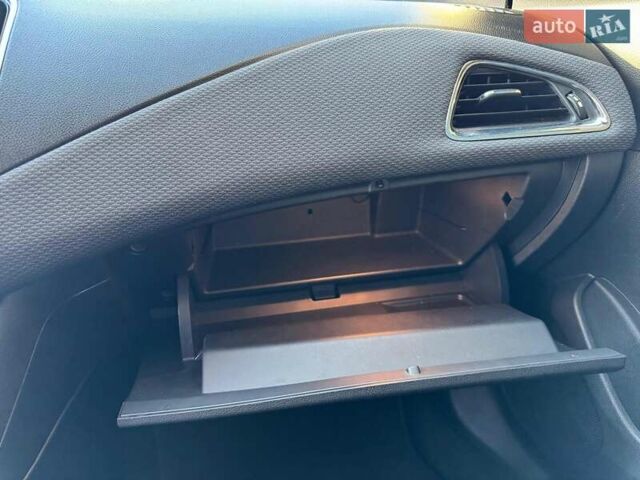 Серый Шевроле Круз, объемом двигателя 1.4 л и пробегом 48 тыс. км за 9500 $, фото 17 на Automoto.ua