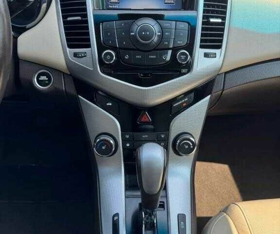 Серый Шевроле Круз, объемом двигателя 1.4 л и пробегом 74 тыс. км за 4500 $, фото 7 на Automoto.ua