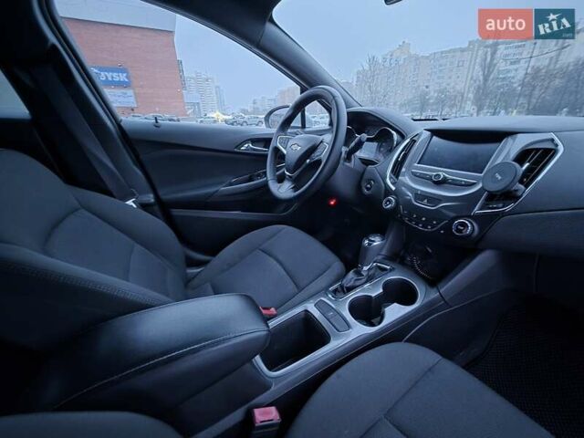 Серый Шевроле Круз, объемом двигателя 1.4 л и пробегом 198 тыс. км за 8400 $, фото 31 на Automoto.ua