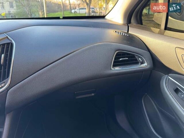 Серый Шевроле Круз, объемом двигателя 1.4 л и пробегом 48 тыс. км за 9500 $, фото 15 на Automoto.ua