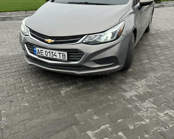 Серый Шевроле Круз, объемом двигателя 1.4 л и пробегом 106 тыс. км за 9500 $, фото 1 на Automoto.ua