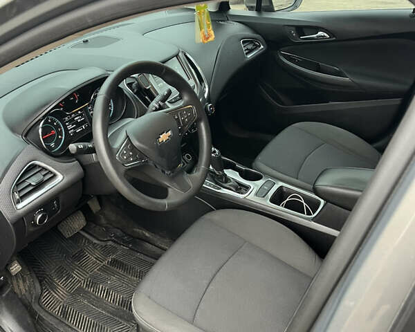 Серый Шевроле Круз, объемом двигателя 1.4 л и пробегом 106 тыс. км за 9500 $, фото 12 на Automoto.ua