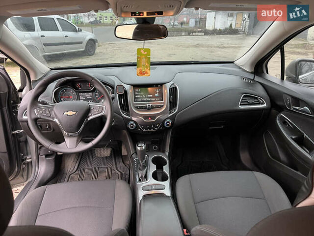 Серый Шевроле Круз, объемом двигателя 1.4 л и пробегом 106 тыс. км за 9500 $, фото 11 на Automoto.ua