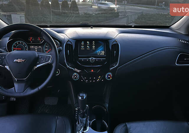 Серый Шевроле Круз, объемом двигателя 1.4 л и пробегом 90 тыс. км за 10999 $, фото 17 на Automoto.ua