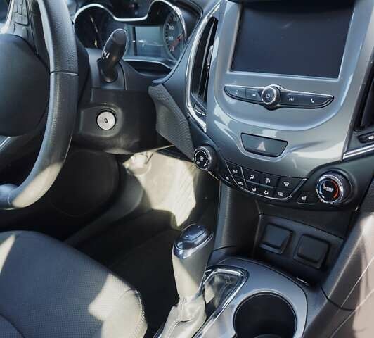 Серый Шевроле Круз, объемом двигателя 1.4 л и пробегом 142 тыс. км за 9200 $, фото 26 на Automoto.ua