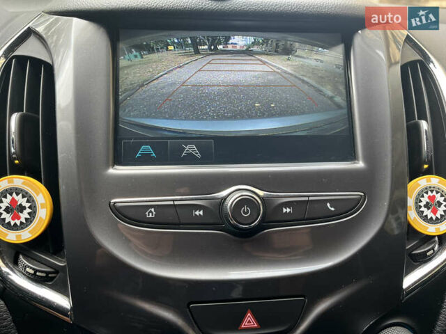 Серый Шевроле Круз, объемом двигателя 1.4 л и пробегом 162 тыс. км за 9200 $, фото 16 на Automoto.ua