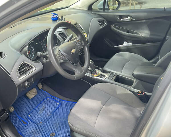 Серый Шевроле Круз, объемом двигателя 1.4 л и пробегом 162 тыс. км за 9200 $, фото 10 на Automoto.ua