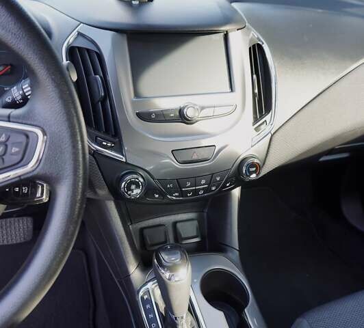 Серый Шевроле Круз, объемом двигателя 1.4 л и пробегом 142 тыс. км за 9200 $, фото 31 на Automoto.ua