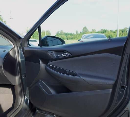 Серый Шевроле Круз, объемом двигателя 1.4 л и пробегом 142 тыс. км за 9200 $, фото 20 на Automoto.ua