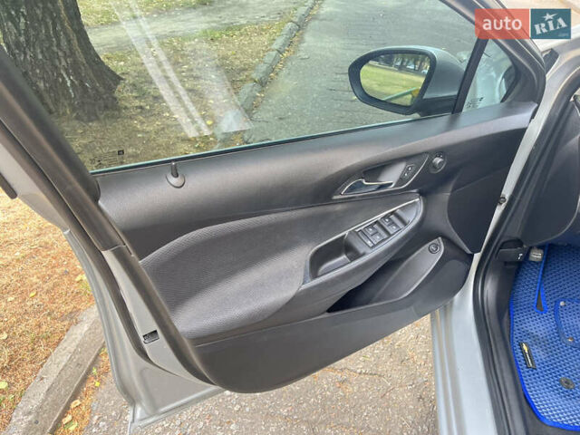 Серый Шевроле Круз, объемом двигателя 1.4 л и пробегом 162 тыс. км за 9200 $, фото 8 на Automoto.ua