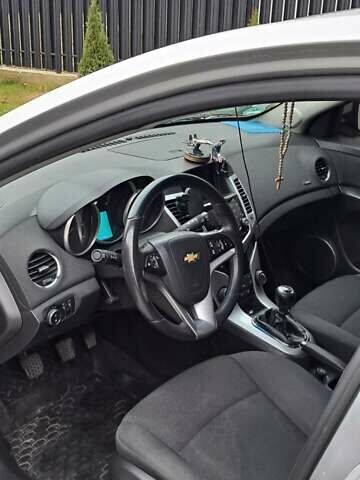 Сірий Шевроле Круз, об'ємом двигуна 1.69 л та пробігом 227 тис. км за 7650 $, фото 10 на Automoto.ua