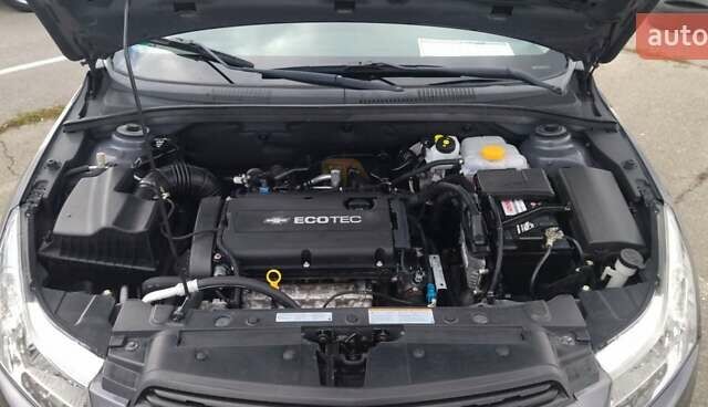 Серый Шевроле Круз, объемом двигателя 1.6 л и пробегом 188 тыс. км за 7200 $, фото 3 на Automoto.ua