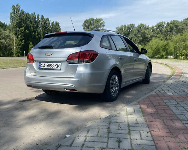 Серый Шевроле Круз, объемом двигателя 1.6 л и пробегом 137 тыс. км за 7700 $, фото 2 на Automoto.ua