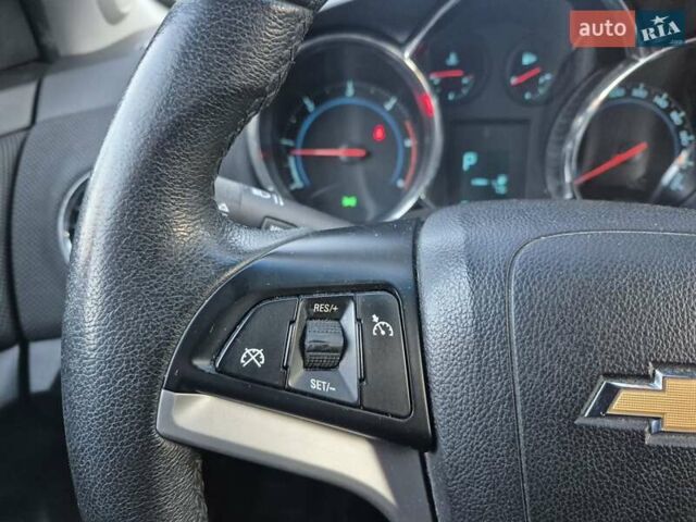 Сірий Шевроле Круз, об'ємом двигуна 2 л та пробігом 212 тис. км за 8850 $, фото 17 на Automoto.ua