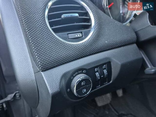 Сірий Шевроле Круз, об'ємом двигуна 2 л та пробігом 212 тис. км за 8850 $, фото 15 на Automoto.ua