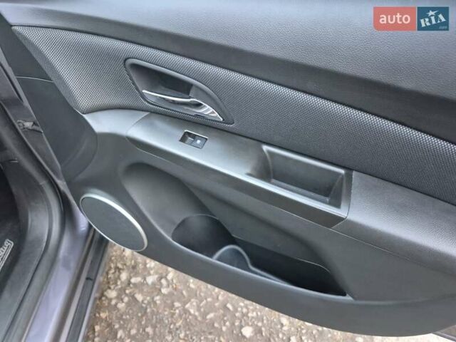 Сірий Шевроле Круз, об'ємом двигуна 2 л та пробігом 212 тис. км за 8850 $, фото 33 на Automoto.ua