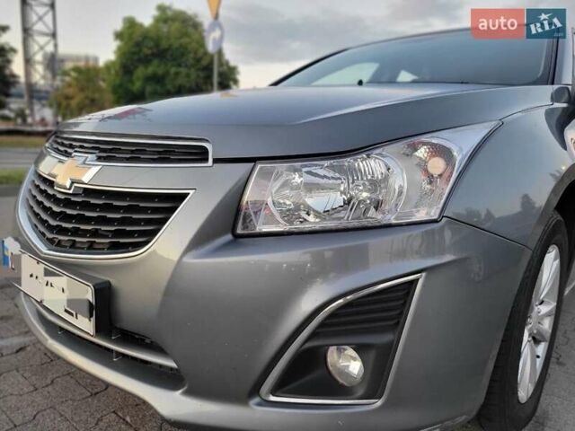 Сірий Шевроле Круз, об'ємом двигуна 1.6 л та пробігом 185 тис. км за 6200 $, фото 22 на Automoto.ua