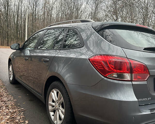 Серый Шевроле Круз, объемом двигателя 1.6 л и пробегом 216 тыс. км за 7300 $, фото 3 на Automoto.ua