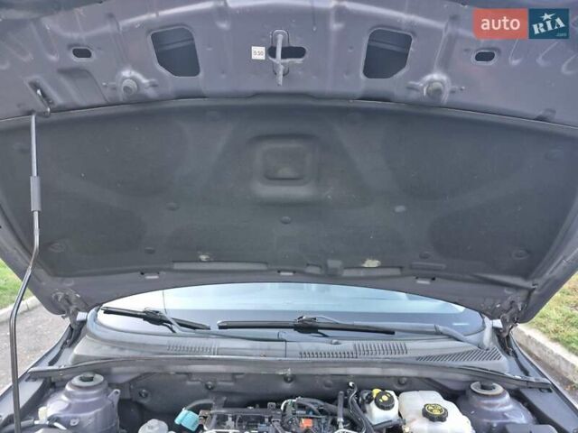 Сірий Шевроле Круз, об'ємом двигуна 2 л та пробігом 212 тис. км за 8850 $, фото 37 на Automoto.ua
