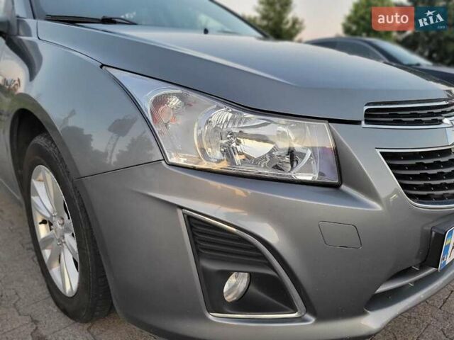 Сірий Шевроле Круз, об'ємом двигуна 1.6 л та пробігом 185 тис. км за 6200 $, фото 24 на Automoto.ua