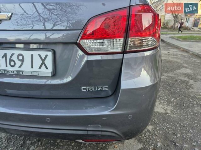 Сірий Шевроле Круз, об'ємом двигуна 2 л та пробігом 212 тис. км за 8850 $, фото 7 на Automoto.ua
