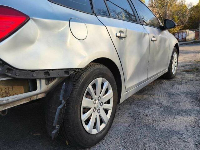 Серый Шевроле Круз, объемом двигателя 1.8 л и пробегом 342 тыс. км за 3500 $, фото 8 на Automoto.ua